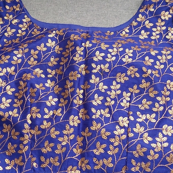 Lehenga choli dupatta - Picture 2 of 4